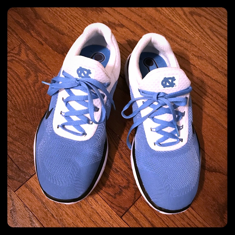 2017 UNC men’s team sneakers